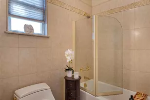 21-38 49th St, Astoria, NY 11105 - Photo 9