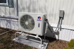 703-106 Fresh Pond Ave, Calverton, NY 11792 - Photo 11