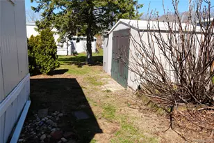 703-106 Fresh Pond Ave, Calverton, NY 11792 - Photo 17