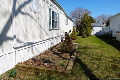703-106 Fresh Pond Avenue, Calverton, NY 11792 - Photo 19