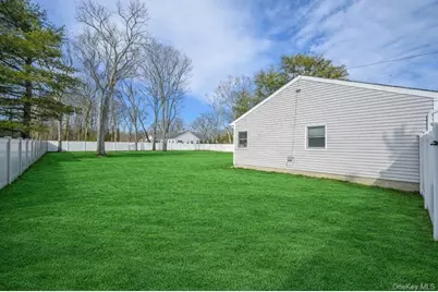 501 Johnson Avenue, Ronkonkoma, NY 11779 - Photo 23