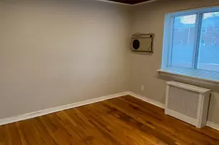 72-31 Little Neck Pkwy, Glen Oaks, NY 11004 - Photo 11