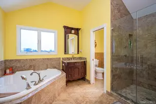 3235 Ilene Ln, Levittown, NY 11756 - Photo 13