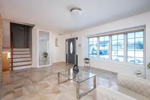 3235 Ilene Ln, Levittown, NY 11756 - Photo 3