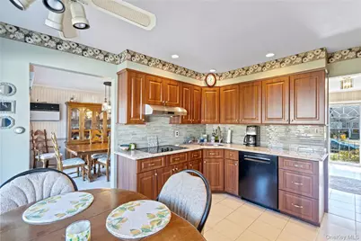 59 Cedar Street, Massapequa, NY 11758 - Photo 11