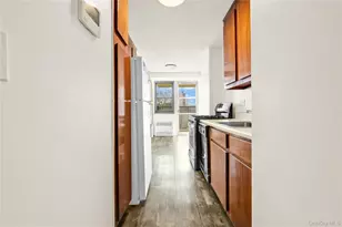 290 W 232nd St, Bronx, NY 10463 - Photo 13