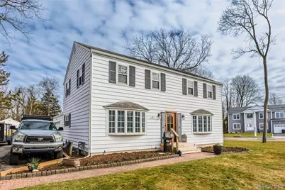 41 Gillette Avenue, Bayport, NY 11705 - Photo 3