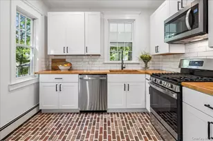 27 Dorchester Ave, Hastings on Hudson, NY 10706 - Photo 15
