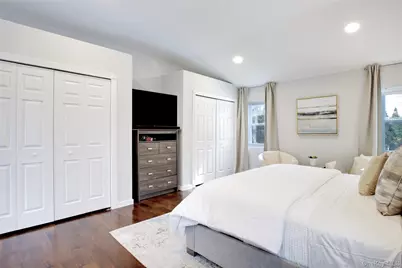 1 James Avenue, Port Washington, NY 11050 - Photo 17