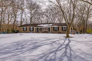 9 Storybook Ln, Saint James, NY 11780 - Photo 9