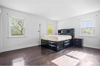 1043 Wilson Boulevard, Central Islip, NY 11722 - Photo 11
