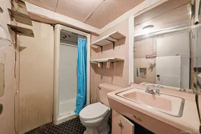 10034 198th Street, Hollis, NY 11423 - Photo 17