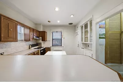 10034 198th Street, Hollis, NY 11423 - Photo 7