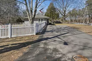 130 Beaver Dam Rd, Brookhaven, NY 11719 - Photo 5