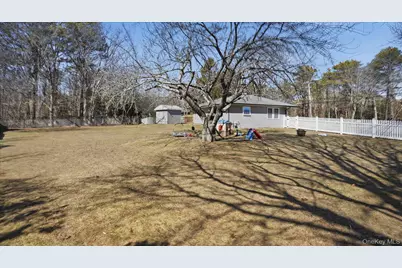 130 Beaver Dam Road, Brookhaven, NY 11719 - Photo 29