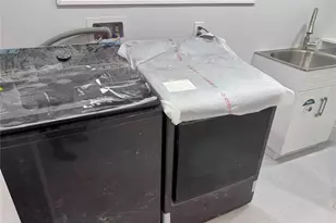 32 A Berkshire Rd, Great Neck, NY 11023 - Photo 29