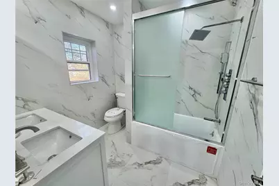 32 A Berkshire Road, Great Neck, NY 11023 - Photo 19