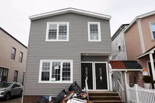 135-40 231st St, Springfield Gardens, NY 11413 - Photo 1