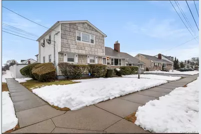 181 Sycamore Avenue, Bethpage, NY 11714 - Photo 35