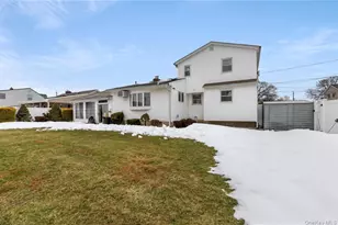 181 Sycamore Ave, Bethpage, NY 11714 - Photo 33