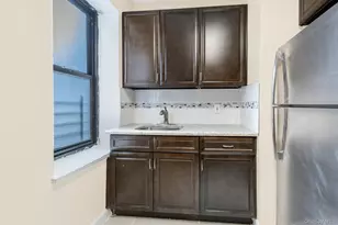 306 E Mosholu Pkwy S, Bronx, NY 10458 - Photo 9