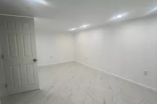 40-09 23rd Ave, Astoria, NY 11105 - Photo 35