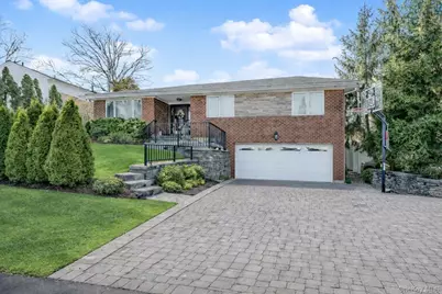 27 Witteman Place, New York, NY 10301 - Photo 1