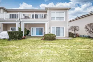 113 Windwatch Dr, Hauppauge, NY 11788 - Photo 35