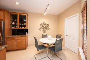 113 Windwatch Dr, Hauppauge, NY 11788 - Photo 5