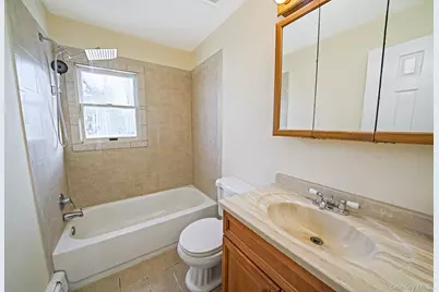 31 Walnut Avenue, Patchogue, NY 11772 - Photo 7