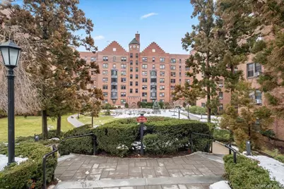 190 Garth Road #3R, Scarsdale, NY 10583 - Photo 1