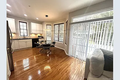 7 Limerick Court, White Plains, NY 10603 - Photo 15