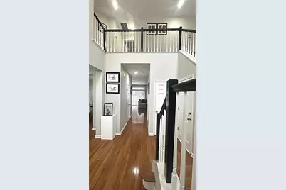 7 Limerick Court, White Plains, NY 10603 - Photo 3