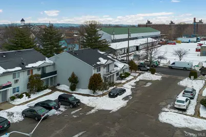 15 Davidson Court, New York, NY 10303 - Photo 7