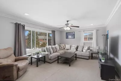 205 Edmunton Drive #h18, North Babylon, NY 11703 - Photo 7