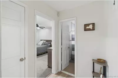 205 Edmunton Drive #h18, North Babylon, NY 11703 - Photo 9