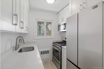 205 Edmunton Drive #h18, North Babylon, NY 11703 - Photo 3