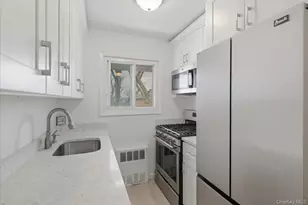 205 Edmunton Dr, North Babylon, NY 11703 - Photo 3