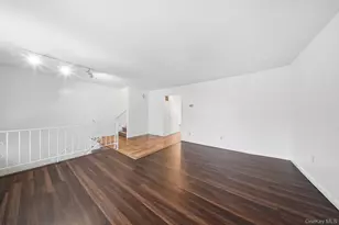 19 Red Barn Ln, Middletown, NY 10940 - Photo 5