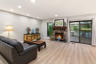 261 Vista Dr, Jericho, NY 11753 - Photo 7