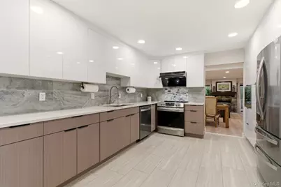 261 Vista Drive, Jericho, NY 11753 - Photo 13