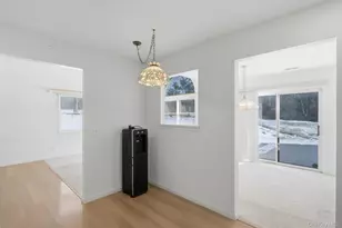 39 Deer Crossing Dr, Fishkill, NY 12524 - Photo 9