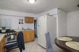 1029 Wheeler Ave, Bronx, NY 10472 - Photo 15