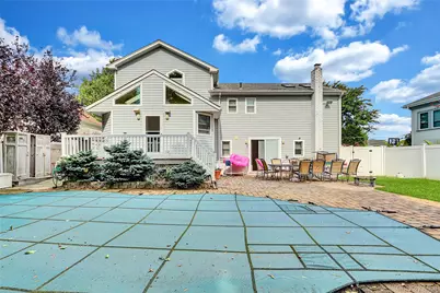 2070 Beverly Way, Merrick, NY 11566 - Photo 19