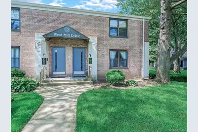 13 W Mill Drive #3A, Great Neck, NY 11021 - Photo 3