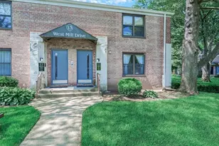 13 W Mill Dr, Great Neck, NY 11021 - Photo 3