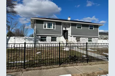 107 Sammis Avenue, Deer Park, NY 11729 - Photo 3