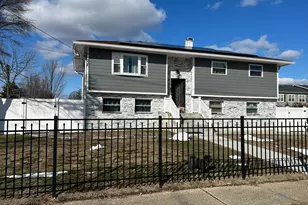 107 Sammis Ave, Deer Park, NY 11729 - Photo 3