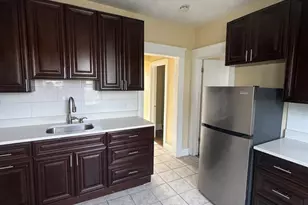 141 Voss Ave, Yonkers, NY 10703 - Photo 11