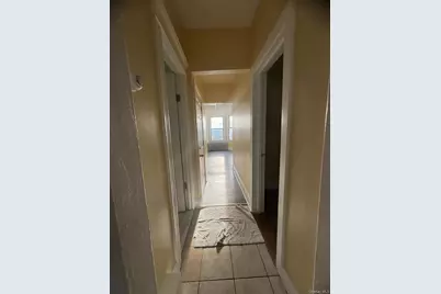 141 Voss Avenue, Yonkers, NY 10703 - Photo 15